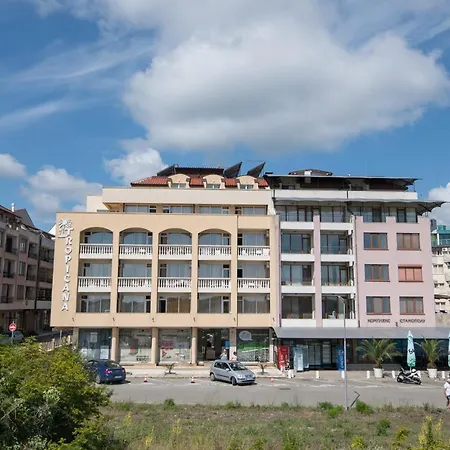 тропикана Hotel 2*