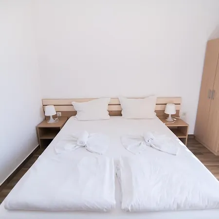 тропикана Szálloda