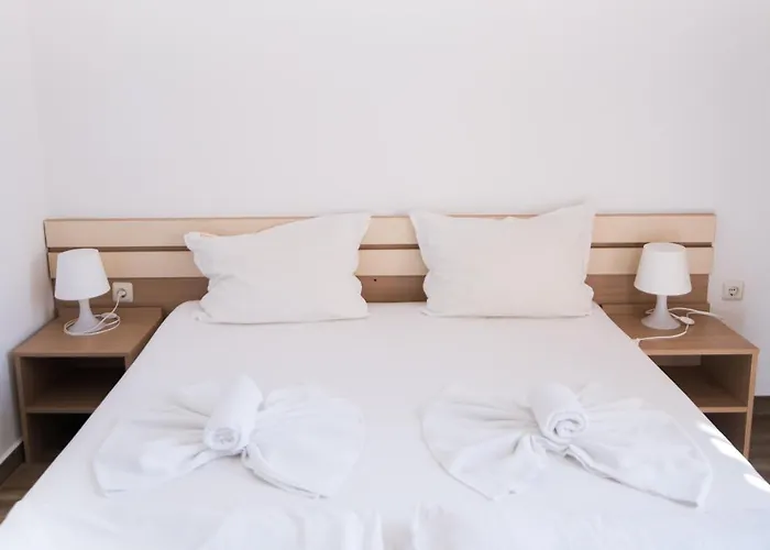 מלון тропикана 2*