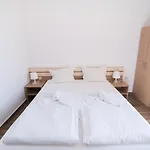 тропикана Hotel