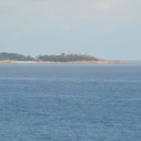 Ξενοδοχείο тропикана 2*