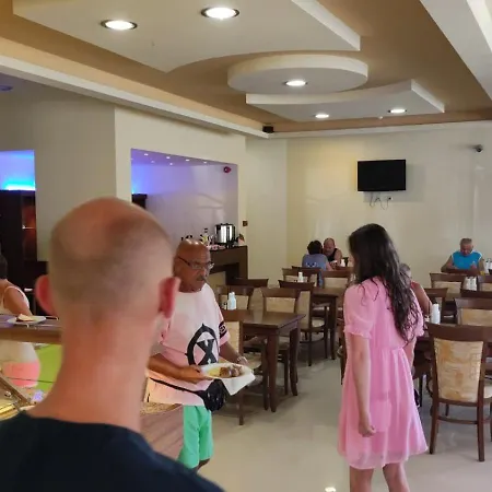 Готель тропикана