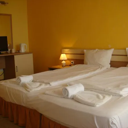 Ξενοδοχείο тропикана 2*