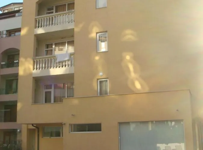 Ξενοδοχείο тропикана 2*